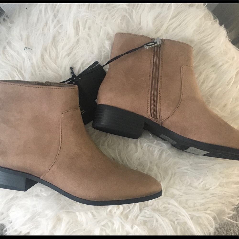 FOREVER 21 Booties